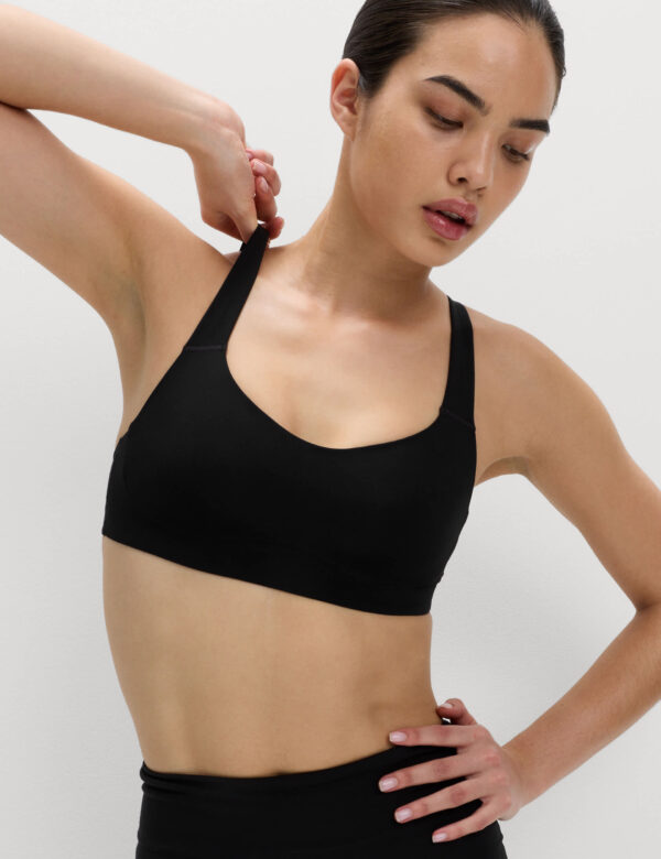 Flexifit™ Medium Support Sports Bra (A-E)